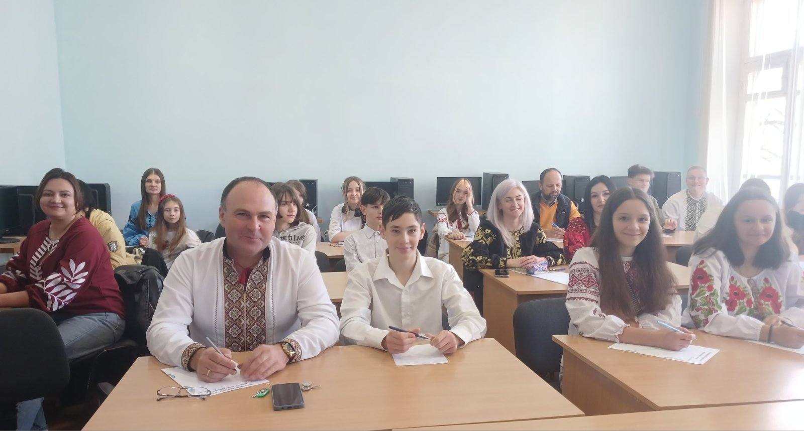 Всеукраїнський радіодиктант національної єдності ,,Треба жити!”.